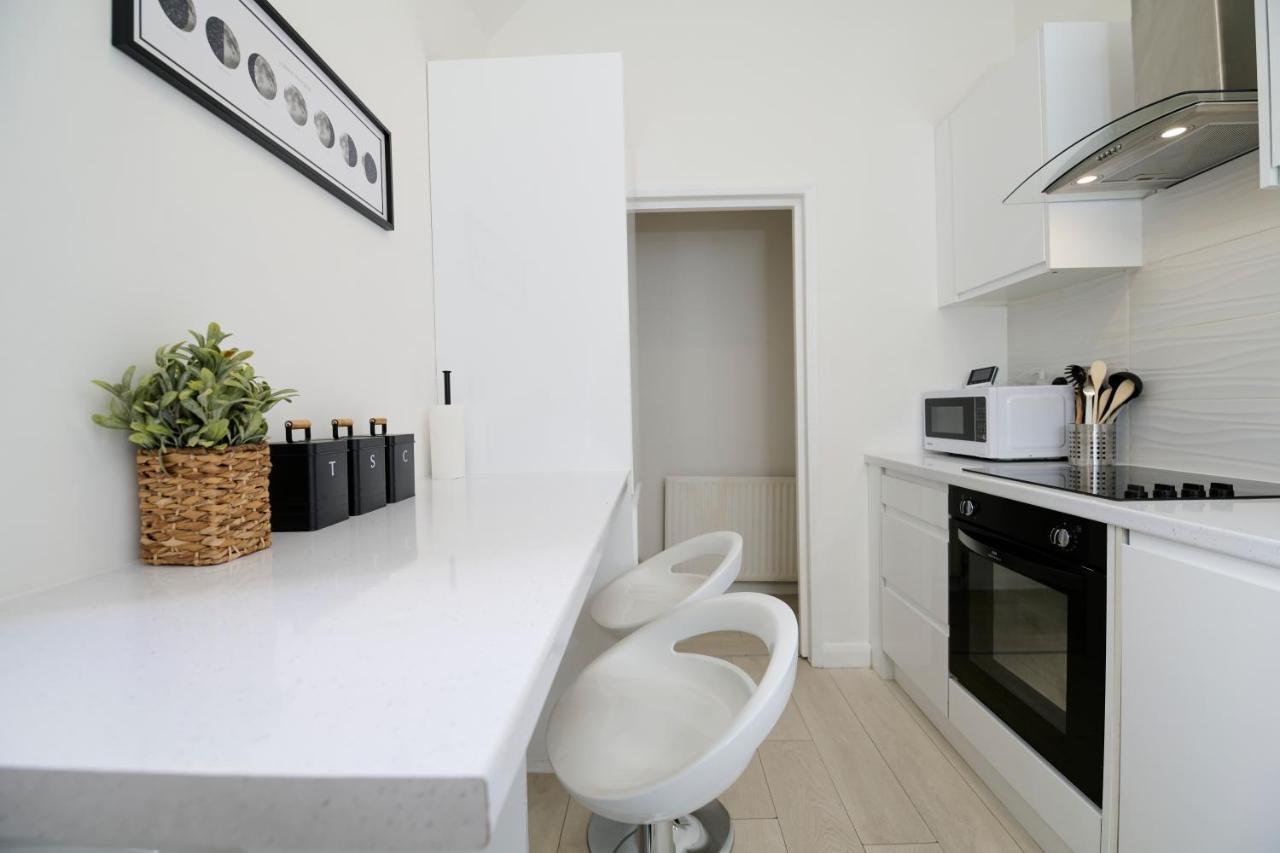 Fabulous 3 Bed Nw London Apartment With Private Garden Exterior photo